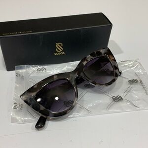 Sojos cat eye sunglasses NWT